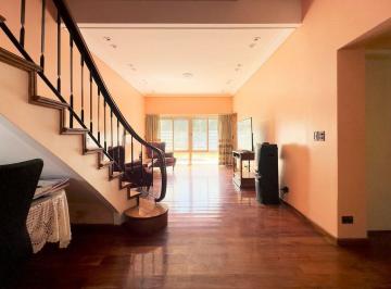 Casa · 389m² · 6 Ambientes · Venta Casa 6 Amb C Jardin, Quincho en Villa Devoto