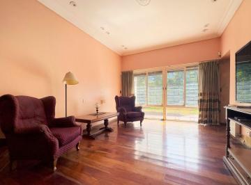 Casa · 389m² · 6 Ambientes · Venta Casa 6 Amb C Jardin, Quincho en Villa Devoto