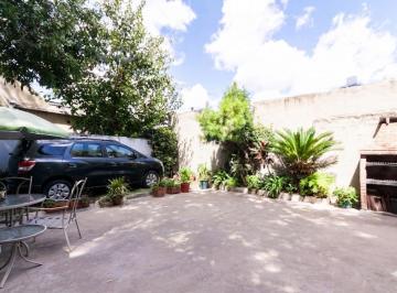 Casa · 80m² · 3 Ambientes · 1 Cochera · Venta Casa 3 Amb Patio Cochera Temperley