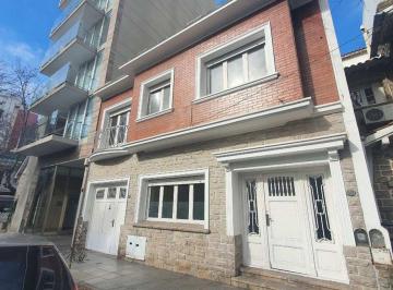Casa · 78m² · 6 Ambientes · 1 Cochera · Venta Lote R1 · 212 m² · La Perla Oportunidad