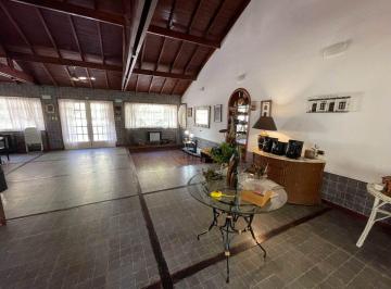 Casa · 180m² · 6 Ambientes · Venta Casa 6 Ambientes Caisamar