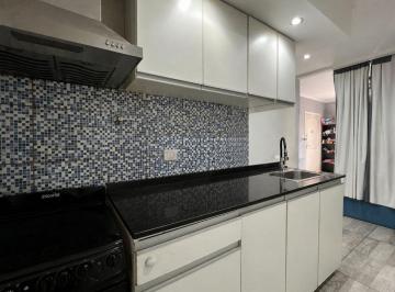 Casa · 84m² · 3 Ambientes · Venta Casa 3 Amb con Quincho Completo, Quilmes
