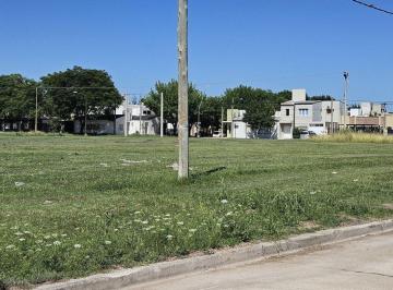 Terreno · 300m² · Lote/excelente Ubicacion/zona Sur/escriturable.
