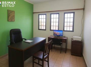 Casa · 160m² · 3 Ambientes · 1 Cochera · Casa en Venta 2 Dorm. con Cochera, La Plata