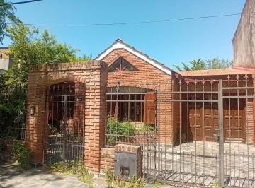 Casa · 183m² · 4 Ambientes · 1 Cochera · Casa en Venta 2 Dorm. Villa Castell