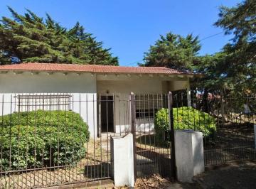 Casa · 72m² · 3 Ambientes · 1 Cochera · Venta Casa 3amb con Jardin y Cochera Mar del Tuyu