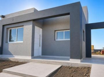 Casa · 71m² · 4 Ambientes · Venta Casa en Portales del Tala