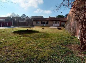 Casa · 120m² · 4 Ambientes · 2 Cocheras · Casa en Venta 4 Amb. Pileta Paso del Rey Lot 757 m²