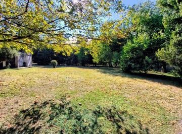 Casa · 147m² · 4 Ambientes · 1 Cochera · Lote con Casa a Refaccionar La Reja