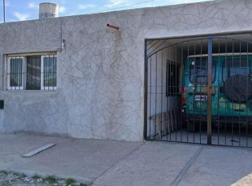 Casa · 130m² · 8 Ambientes · 1 Cochera · Venta Casa 3 Dorm Barrio Mercantil Cba