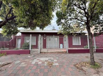 Casa · 230m² · 8 Ambientes · 1 Cochera · Venta Casa 2 Dorm + Dpto 1 Dorm Centro America Cba