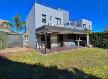 Casa · 150m² · 5 Ambientes · 2 Cocheras · Duplex 3 Dorm. con Pileta Comarca de Allende