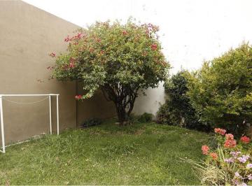 Casa · 269m² · 6 Ambientes · 2 Cocheras · Casa en Venta Martinez Jardin Parrilla Terraza