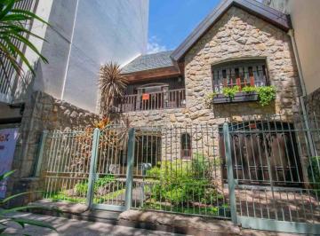 Casa · 208m² · 5 Ambientes · 1 Cochera · Venta Casa 5 Ambientes Patio Terraza Garaje Devoto