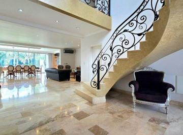 Casa · 348m² · 5 Ambientes · 2 Cocheras · Casa en Venta Ayres del Pilar - Única
