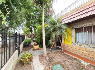 Casa · 107m² · 6 Ambientes · 2 Cocheras · Venta Casa 6 Amb. Jardín Terraza Cochera Morón Sur