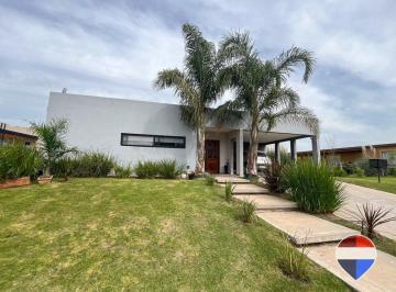 Casa · 180m² · 4 Ambientes · 2 Cocheras · Casa en Venta 4 Ambientes en Cruz del Sur