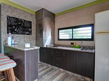 Casa · 152m² · 4 Ambientes · 1 Cochera · Venta Casa 4 Ambientes Lomas del Mirador