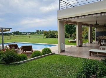 Casa · 243m² · 5 Ambientes · 2 Cocheras · Casa Venta Club de Campo El Nacional Vista Golf