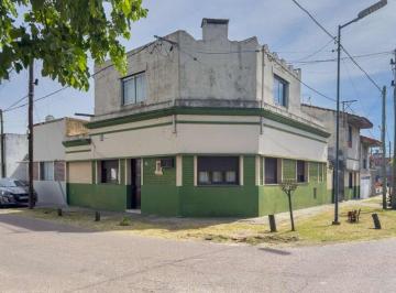 Casa · 170m² · 4 Ambientes · 1 Cochera · Casa y Duplex en Venta La Plata Posible Apto Banco