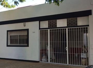 Casa · 154m² · 6 Ambientes · Casa en Venta La Plata 3 Dorm. Inversor