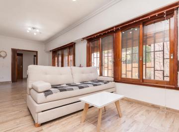 Casa · 155m² · 5 Ambientes · 1 Cochera · Venta Casa de 5 Amb Lomas de Zamora
