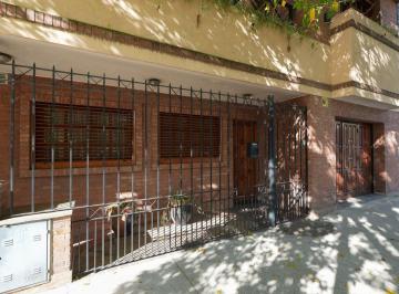 Casa · 190m² · 6 Ambientes · 1 Cochera · Casa en Avellaneda