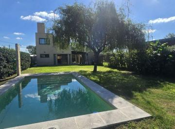 Casa · 127m² · 4 Ambientes · Casa de 3 Dorm. en Venta en Zavalla