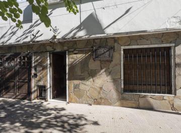 Casa · 184m² · 8 Ambientes · 2 Cocheras · Venta de Casa 4 Dorm. 354 m² de Terreno