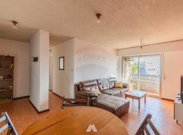 Departamento · 56m² · 3 Ambientes · Alquiler Apartamento 2 Dorm. Centro Balcón