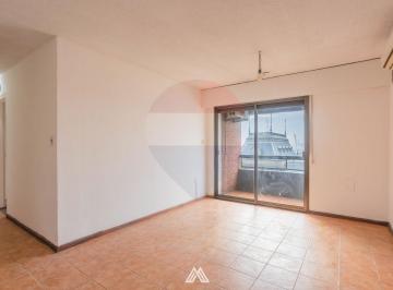 Departamento · 56m² · 3 Ambientes · Alquiler Apartamento 2 Dorm. Centro Balcón