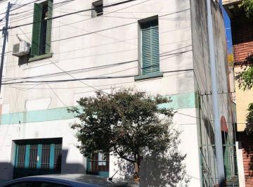 Casa · 104m² · 4 Ambientes · 1 Cochera · Casa en Venta de 4 Ambientes en Liniers