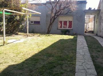 Casa · 80m² · 3 Ambientes · 1 Cochera · Casa 3 Ambientes en Venta en Villa Tesei