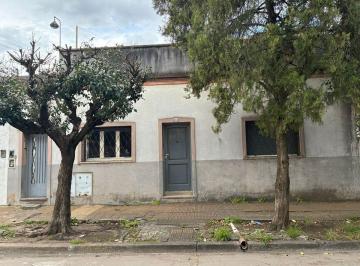 PH · 73m² · 3 Ambientes · Venta PH 3 Amb a Reciclar Lomas del Mirador A. Cred