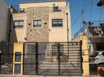 Casa · 149m² · 5 Ambientes · 1 Cochera · Venta Duplex 5 Ambientes - Carapachay