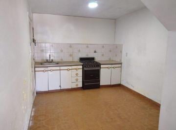 Casa · 190m² · 3 Ambientes · 1 Cochera · Casa + Galpon a Reciclar + Departamento 3 Ambientes