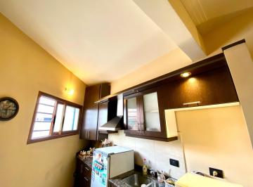 PH · 47m² · 3 Ambientes · Venta PH 3 Ambientes Al Frente Martinez. Permuta