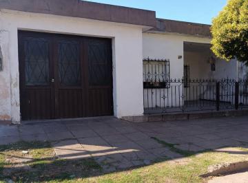 Casa · 150m² · 4 Ambientes · 1 Cochera · Venta Casa 4 Dormi San Nicolas