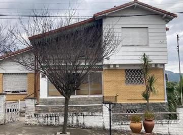 Casa · 220m² · 6 Ambientes · 1 Cochera · La Falda Centro Casa 2 Dorm. Vende