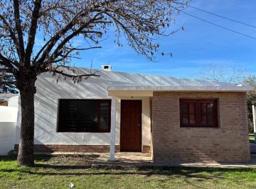 Casa · 100m² · 5 Ambientes · 2 Cocheras · Casa 3 Dorm. Unquillo