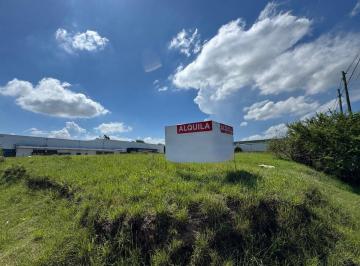 Terreno · 7283m² · Alquiler Terreno en Los Boulevares