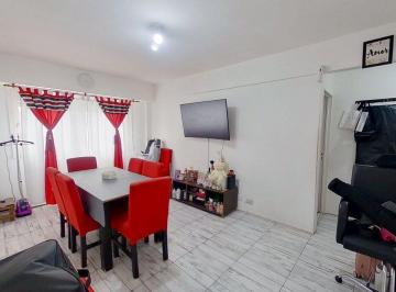 Departamento · 57m² · 3 Ambientes · Departamento 3 Amb en Venta en Temperley!