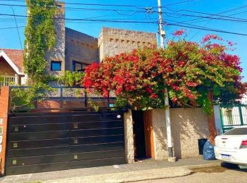 Casa · 124m² · 5 Ambientes · 1 Cochera · Venta Casa 5 Amb en Quinta Galli Avellaneda