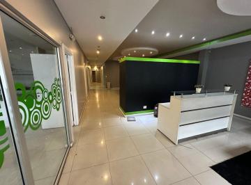 Oficina comercial · 200m² · 8 Cocheras · Venta Oficina Consultorio Av Pedro Diaz Hurlingham