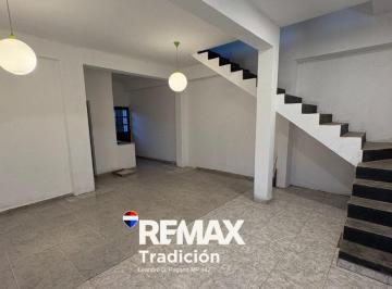 Casa · 114m² · 4 Ambientes · 1 Cochera · Casa en Alquiler B. Raota Rcia 3 Dorm.