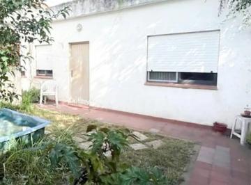 PH · 49m² · 3 Ambientes · PH 3 Amb Bernal Sin Expensas a Refaccionar
