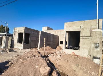 PH · 80m² · 4 Ambientes · 1 Cochera · Venta Casa en B° Privado de Godoy Cruz, Mendoza