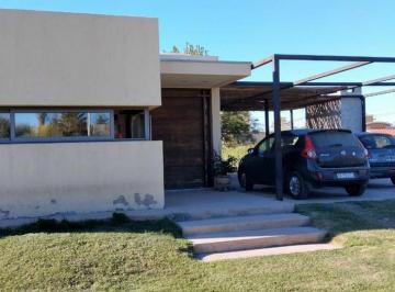 Casa · 134m² · 4 Ambientes · 2 Cocheras · Venta de Casa Barrio Privado Ranchos de La Merced