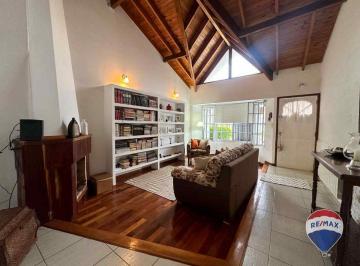 Casa · 130m² · 4 Ambientes · 1 Cochera · Casa 4 Amb C/jardin Apta Credito Monte Grande