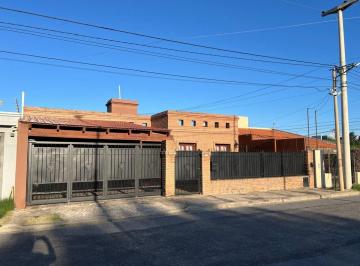 Casa · 148m² · 6 Ambientes · Se Vende Casa 6 Ambientes Zona Alta Barrio La Toma